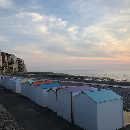 Repaire Des Corsaires Normands Nyaraló