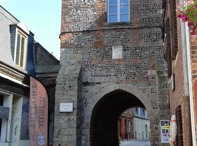 Holiday home Repaire Des Corsaires Normands *